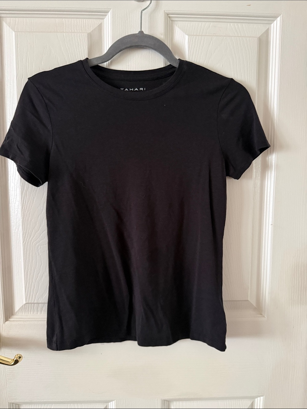 Tahari Black Crew Neck Short Sleeve Tee